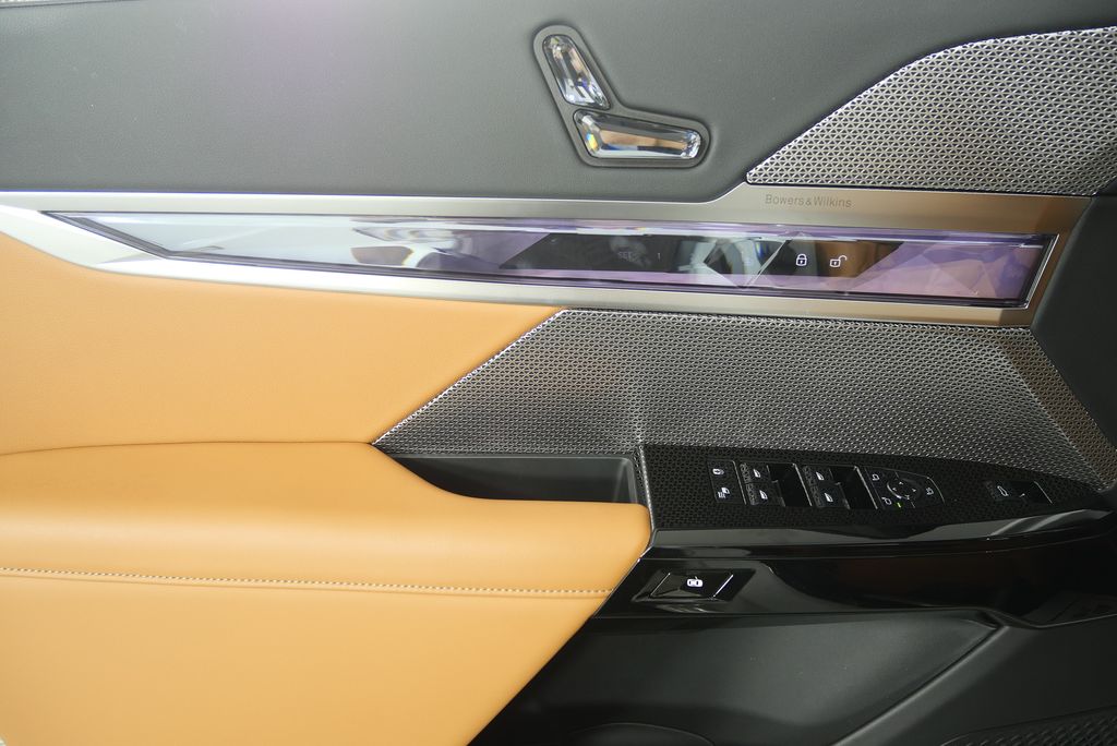 Thumbnail: 2024 BMW 7 Series - 9