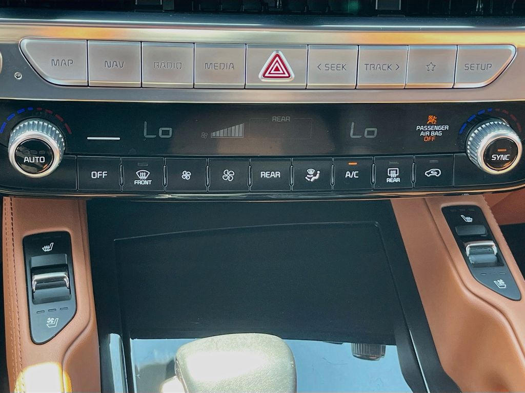 Used 2025 Black Kia SX-Prestige X-Line image 16