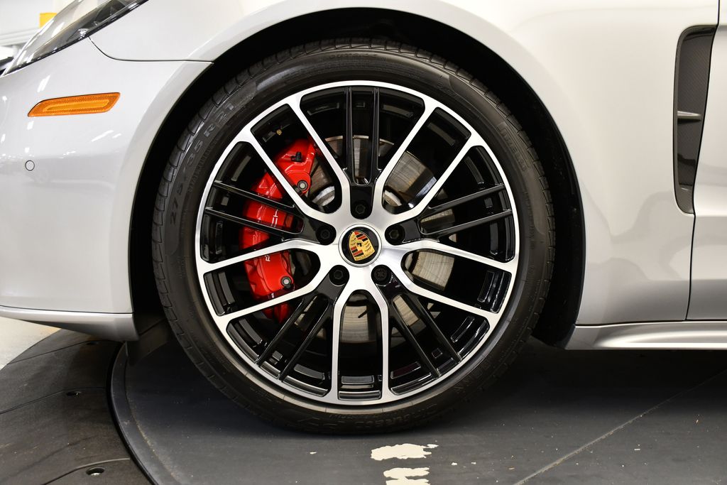 2023 Porsche Panamera GTS 16