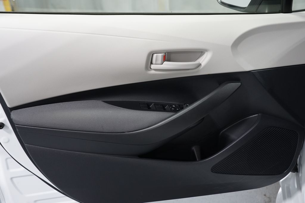 Thumbnail: 2023 Toyota Corolla - 27