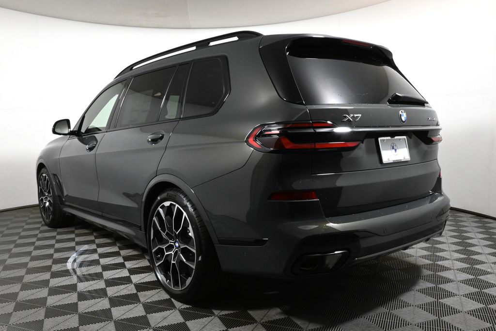 Thumbnail: 2026 BMW X7 - 5