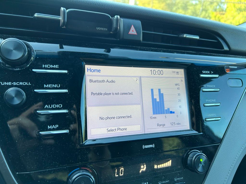 Thumbnail: 2020 Toyota Camry - 24