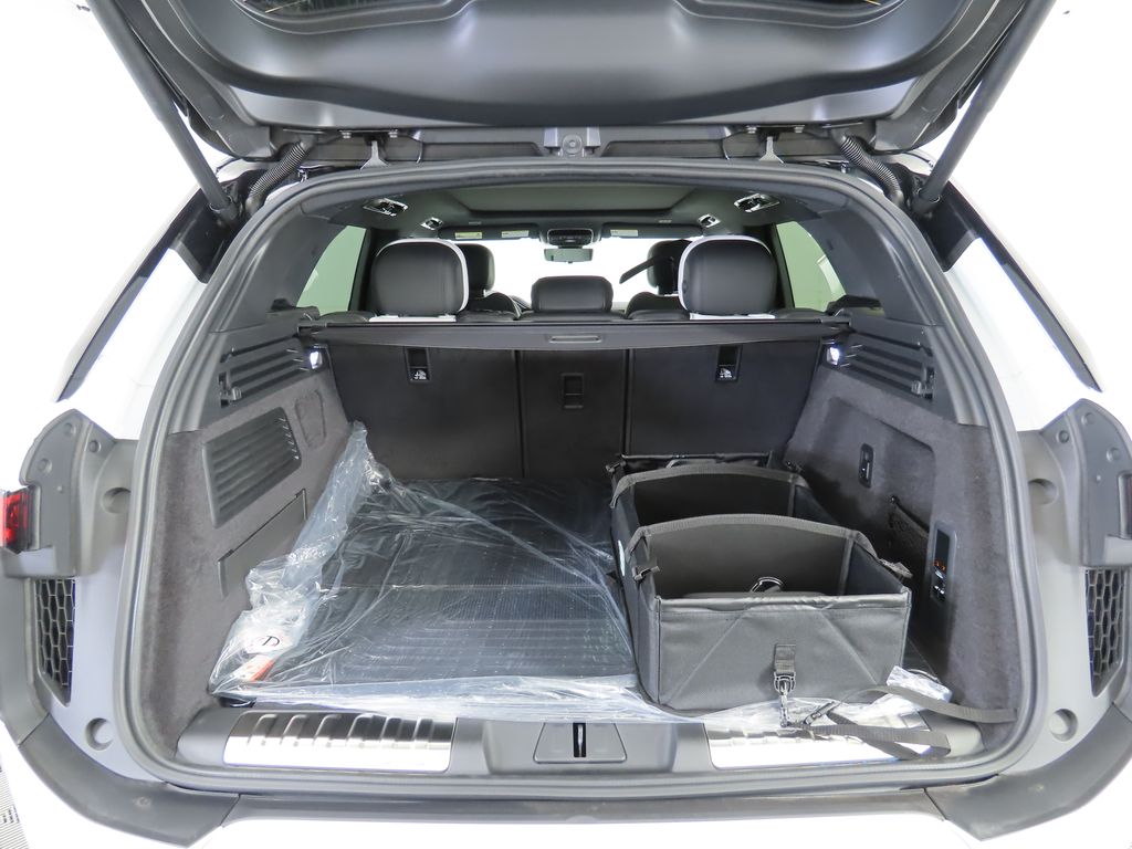 Thumbnail: 2025 Land Rover Range Rover Sport - 30