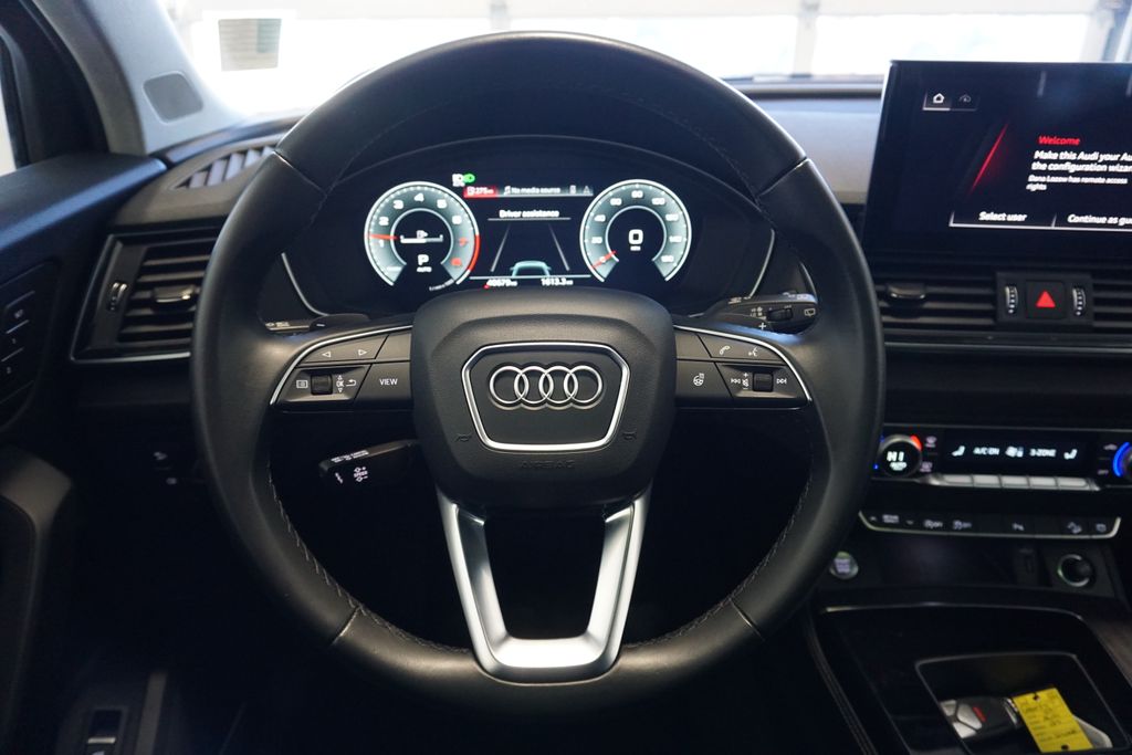 2022 Audi Q5 45 S line Premium Plus 9