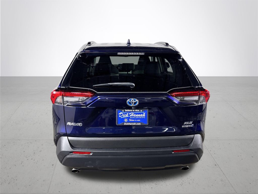 2020 Toyota RAV4 Hybrid XLE
