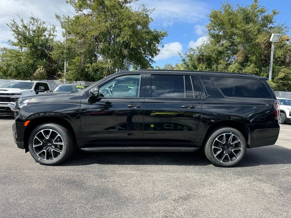 2024 Chevrolet Suburban RST 5