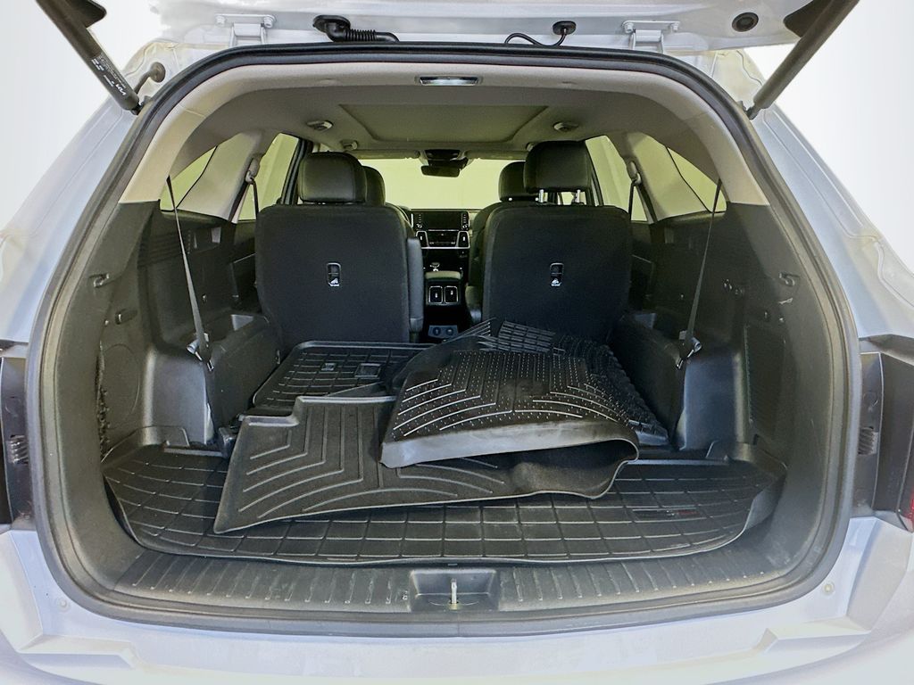 Thumbnail: 2023 Kia Sorento - 27