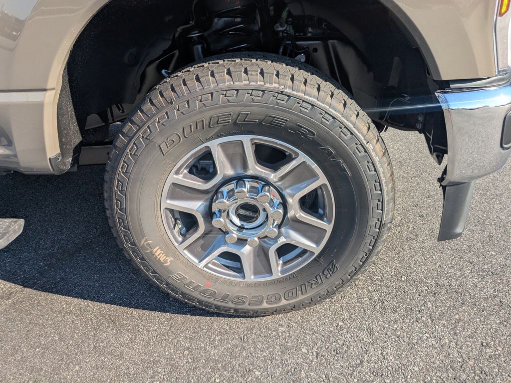 2026 Ford F-350 Super Duty Lariat