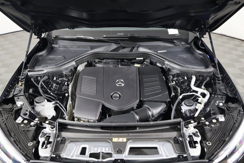 Thumbnail: 2026 Mercedes-Benz GLC - 9