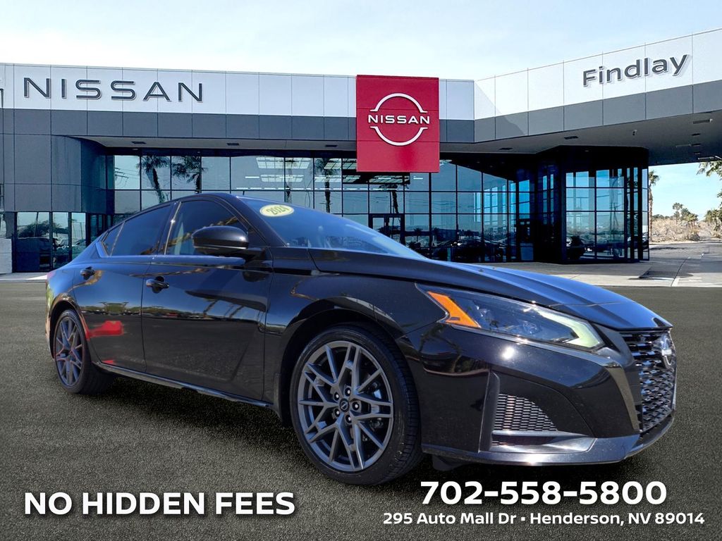 2024 Nissan Altima 2.0 SR FWD