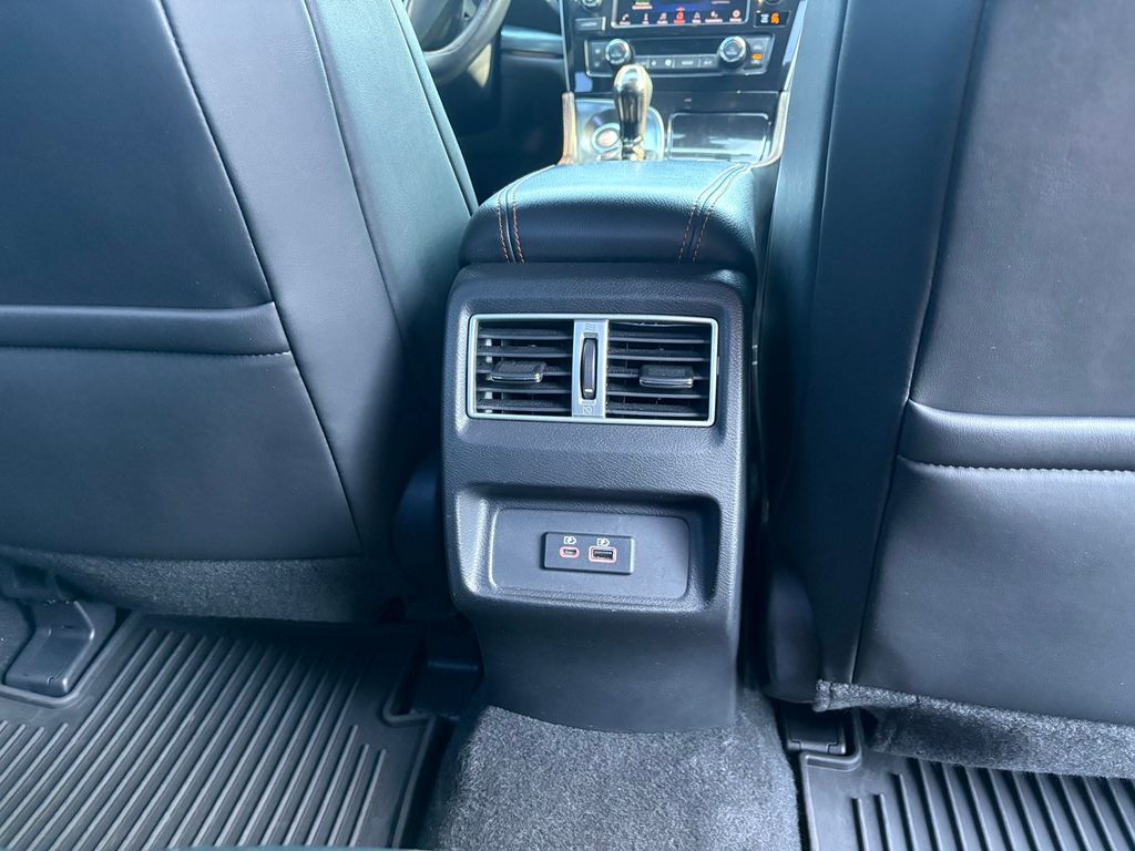 2020 Nissan Maxima SR