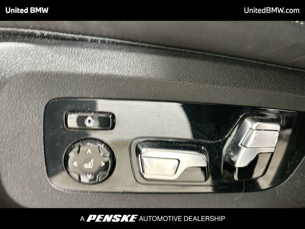 Thumbnail: 2023 BMW X7 - 12