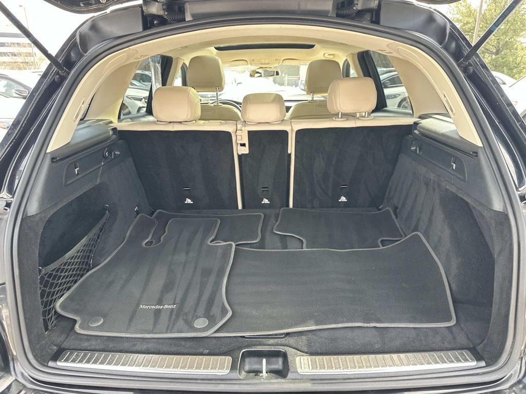 Thumbnail: 2019 Mercedes-Benz GLC - 24