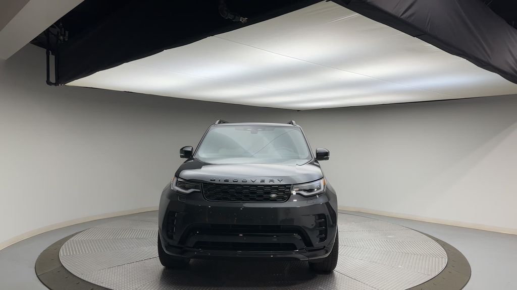 2024 Land Rover Discovery Dynamic SE 3