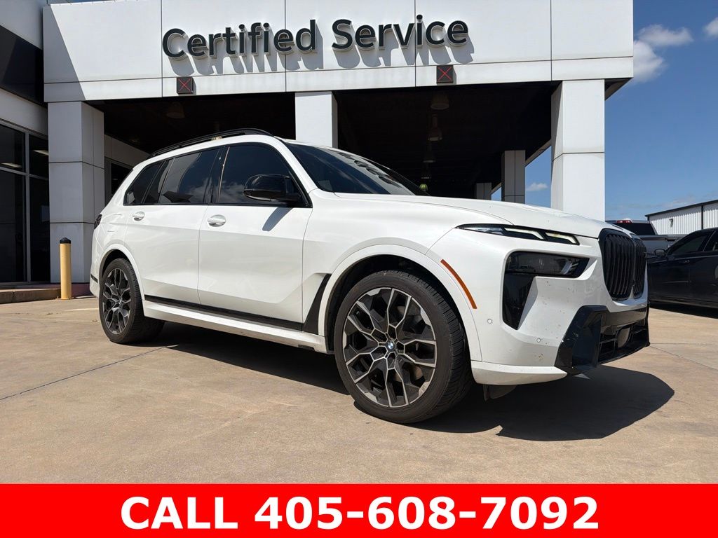 2023 BMW X7 M60i AWD