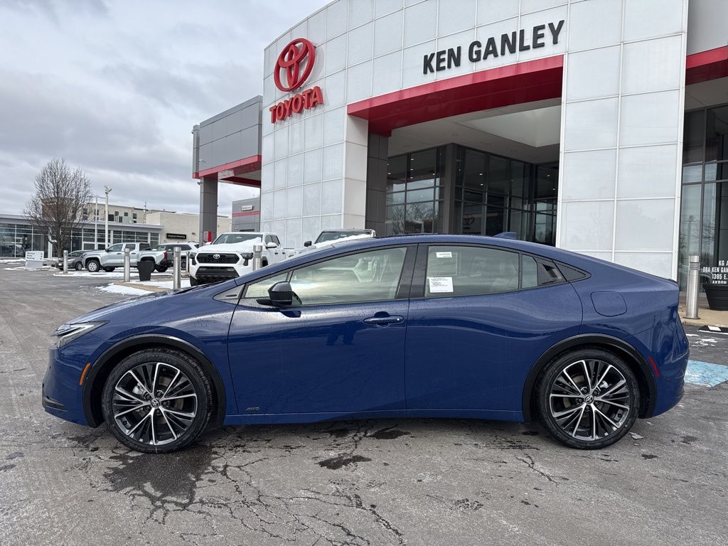 2024 Toyota Prius XLE photo