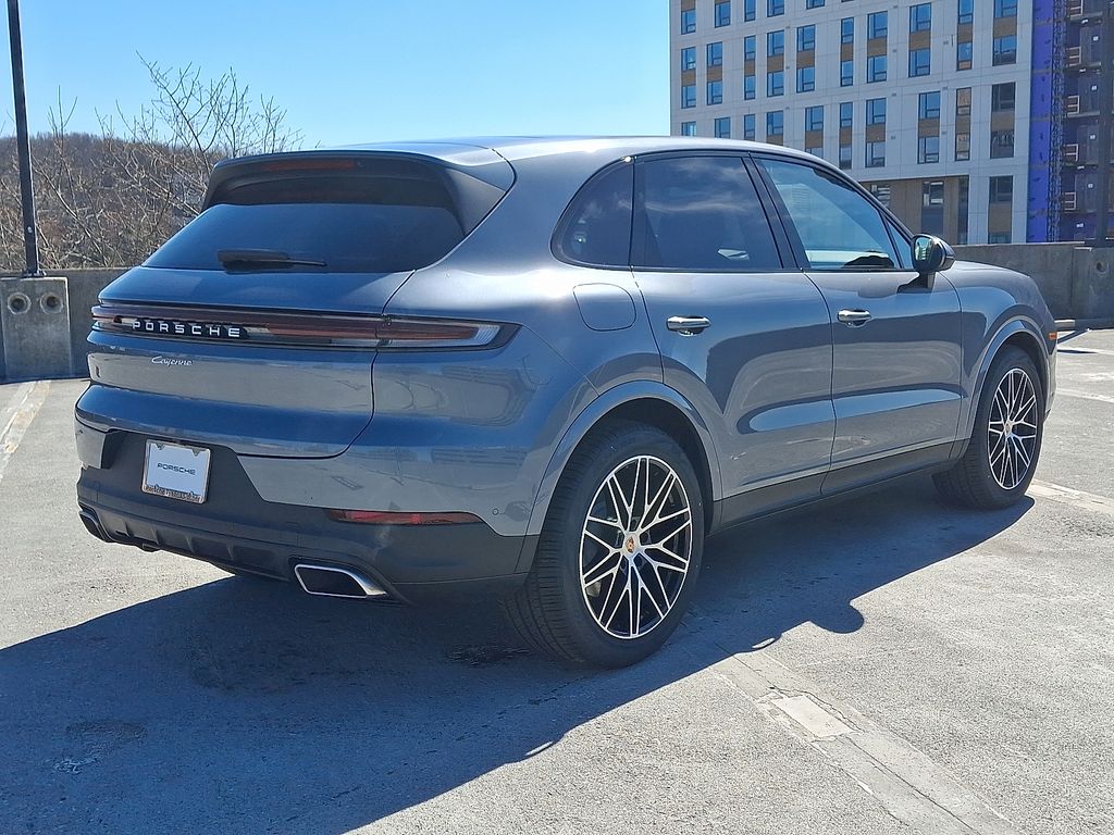 Thumbnail: 2026 Porsche Cayenne - 8