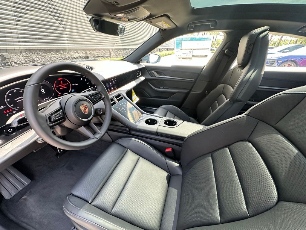 Thumbnail: 2026 Porsche Taycan - 4