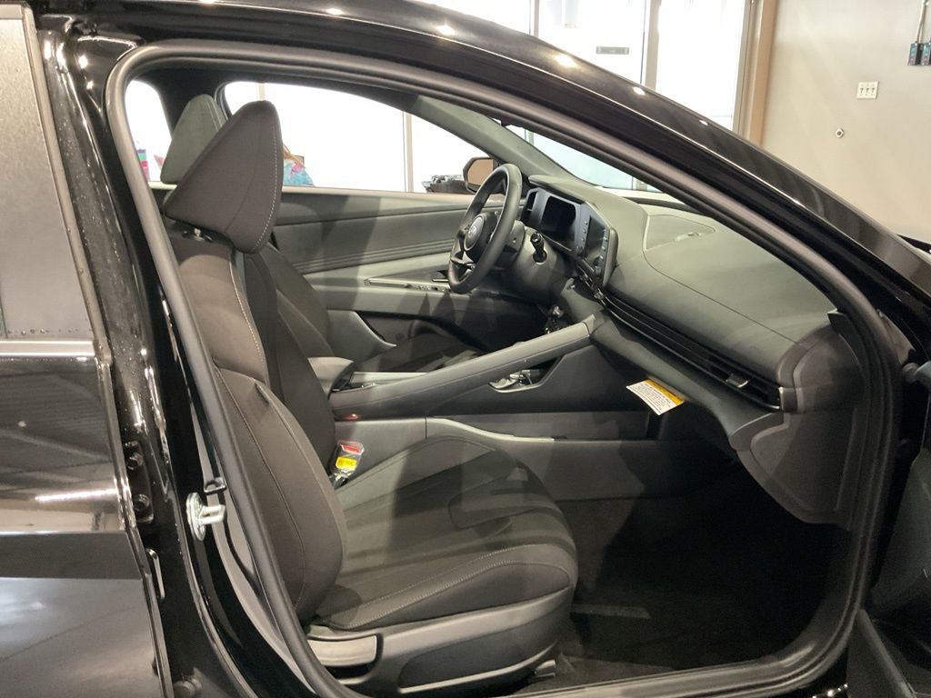 New 2026 Black Hyundai SEL Sport image 22