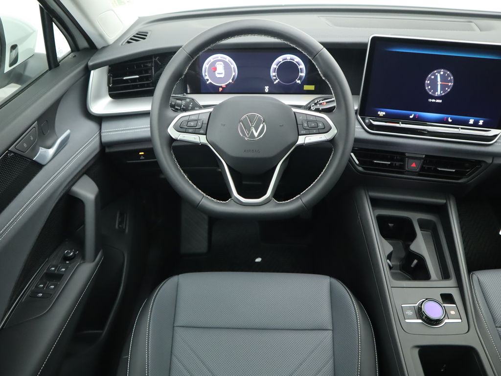 Thumbnail: 2026 Volkswagen Tiguan - 10