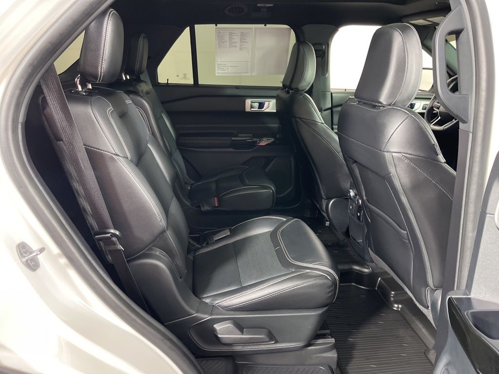 Thumbnail: 2021 Ford Explorer - 8