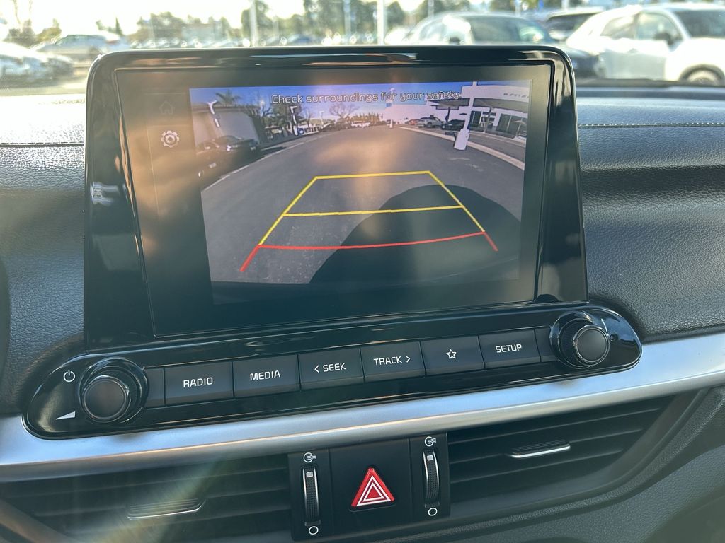 Thumbnail: 2023 Kia Forte - 17