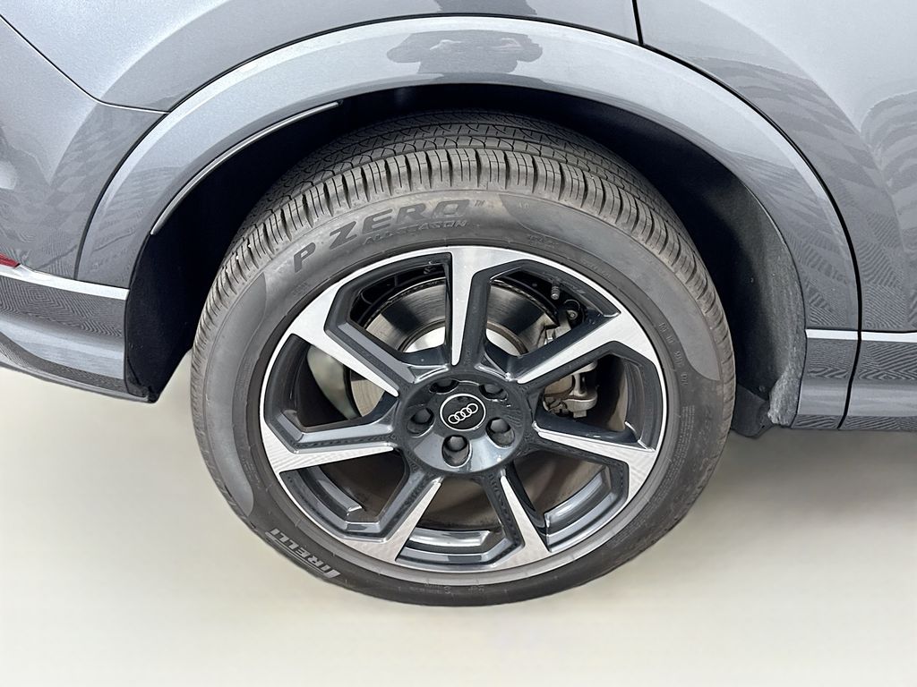 Thumbnail: 2025 Audi Q3 - 31