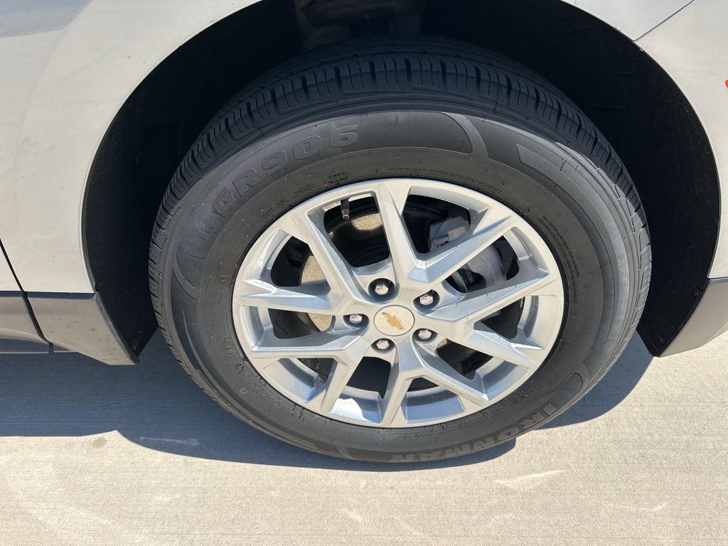 2024 Sterling Gray Metallic Chevrolet Equinox LT FWD SUV