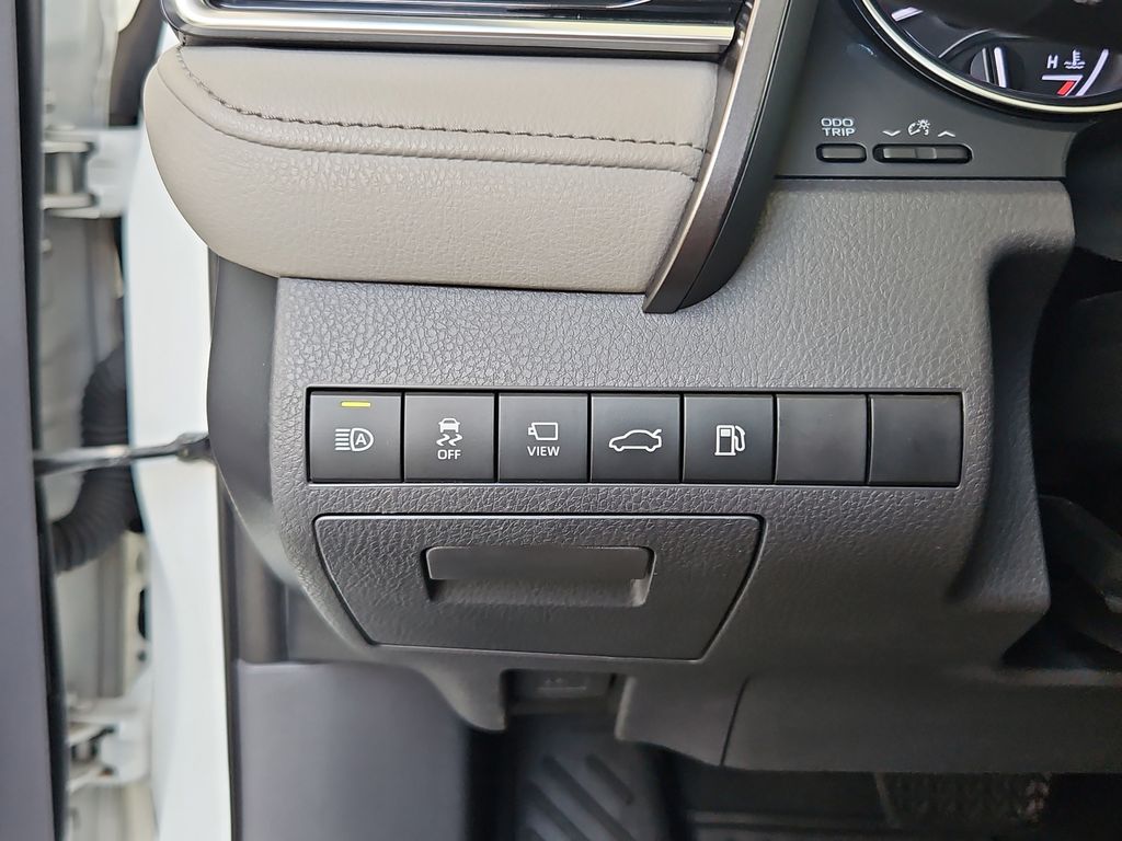 2018 Toyota Camry 15