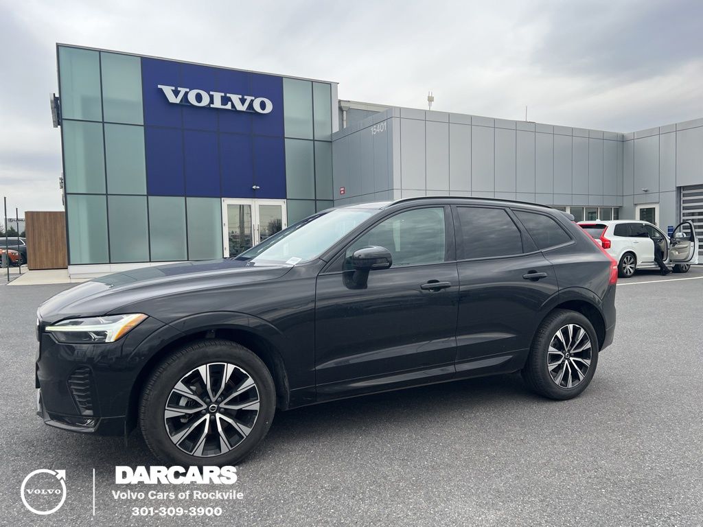 2025 Volvo XC60 B5 Core Dark Theme AWD