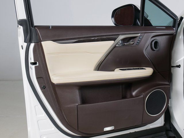 Used 2019 White Lexus 450h image 26