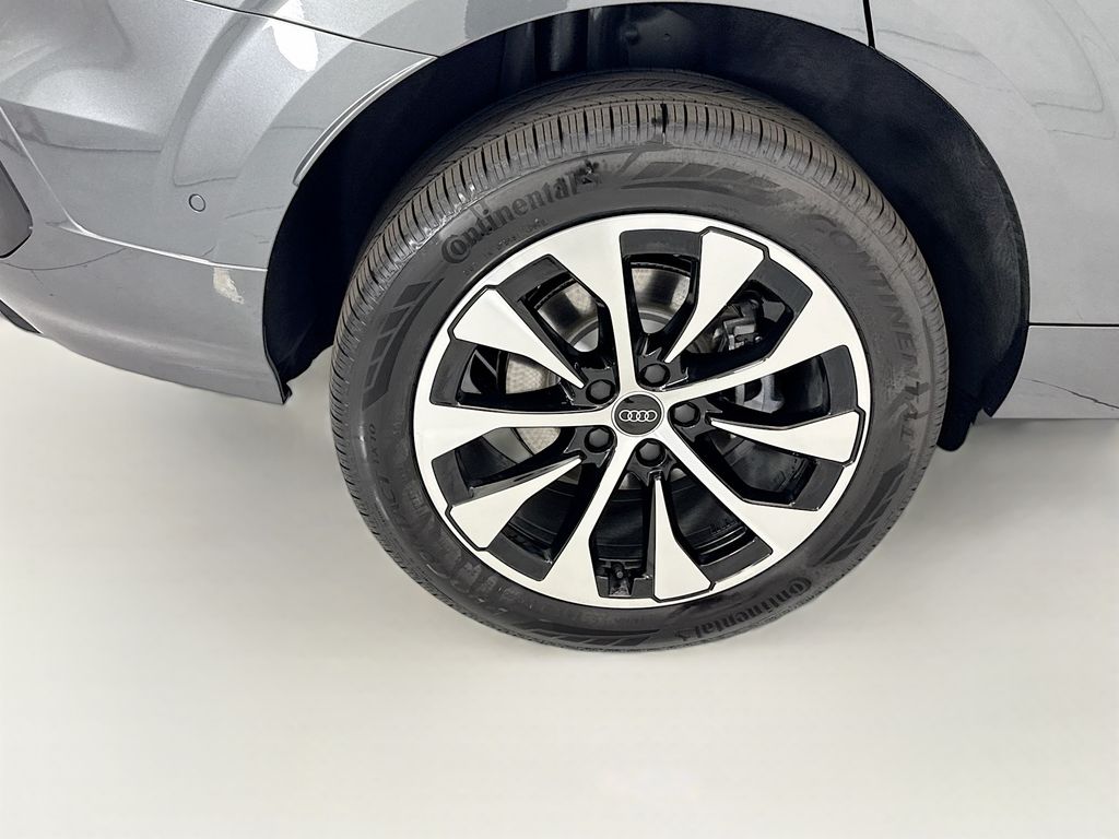 Thumbnail: 2026 Audi Q3 - 32