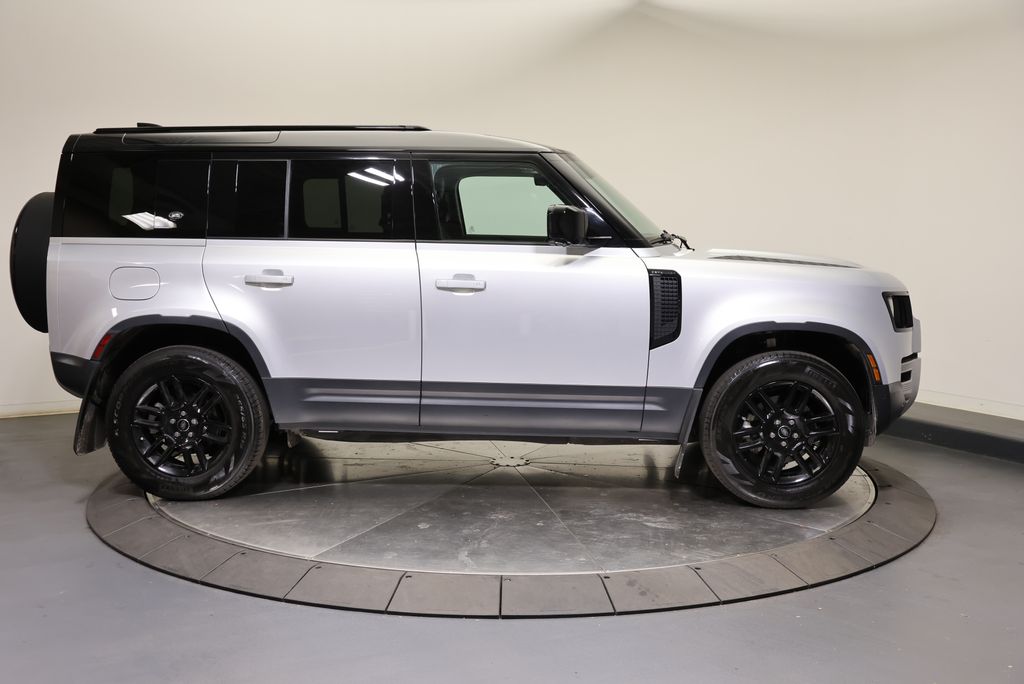 Thumbnail: 2024 Land Rover Defender - 6