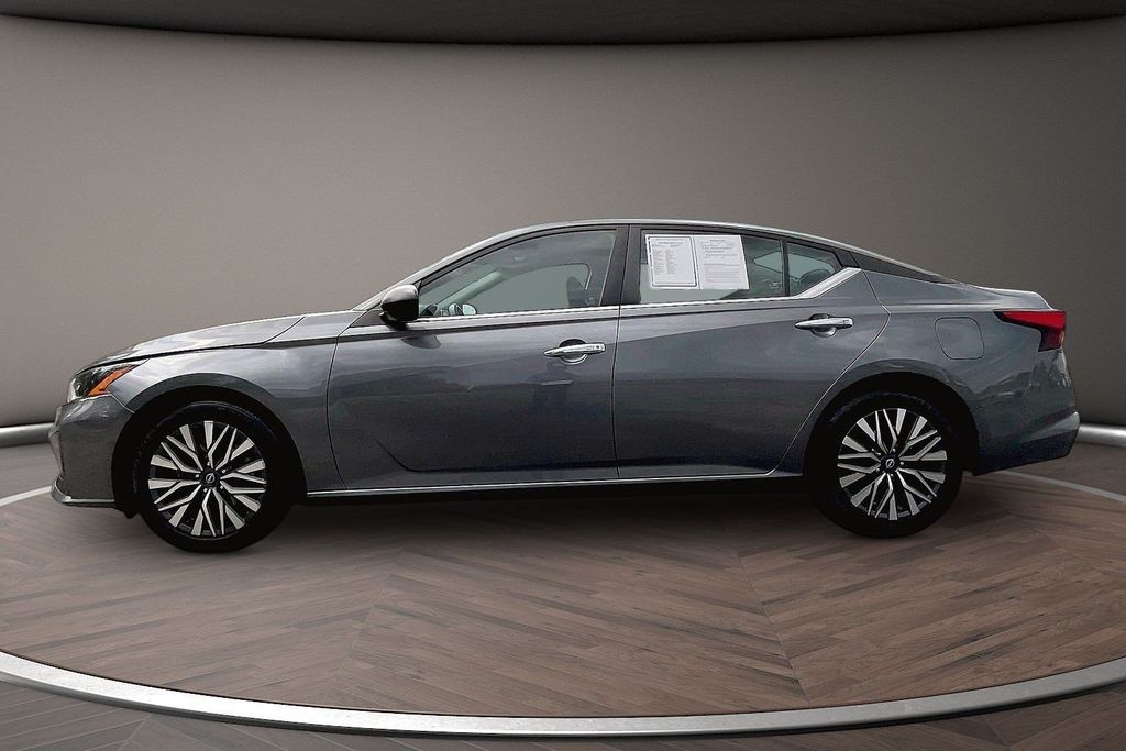 Used 2024 Nissan Altima Sedan