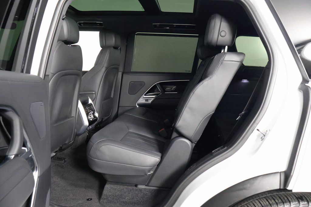 Thumbnail: 2023 Land Rover Range Rover - 11