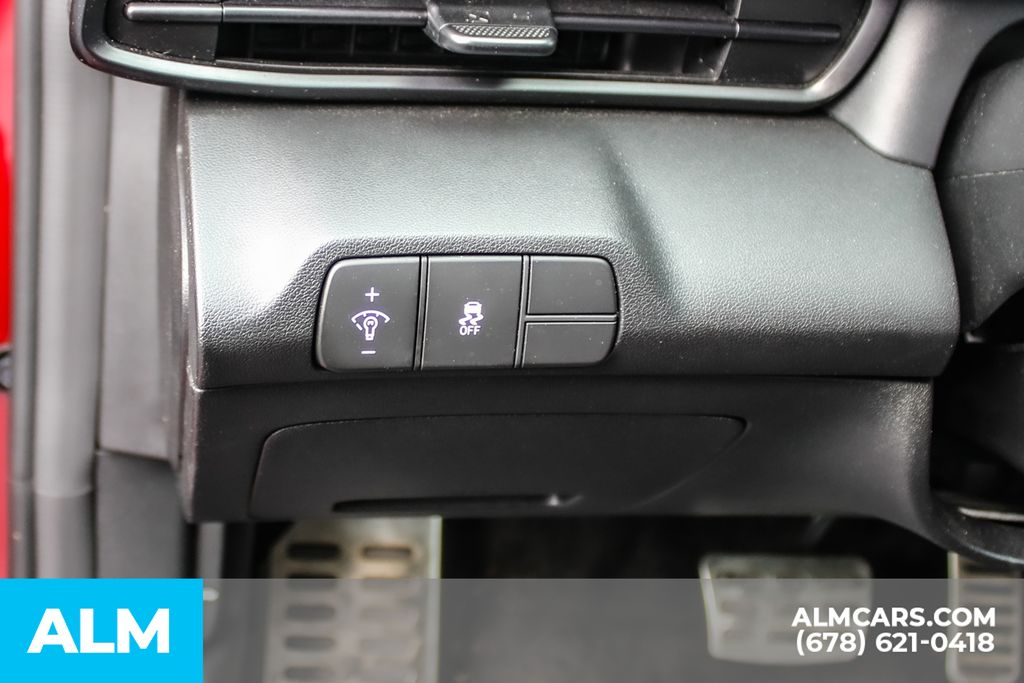 Used 2025 Red Hyundai SEL Sport image 27