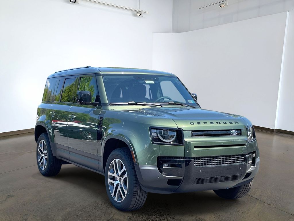 New 2026 Green Land Rover S image 3
