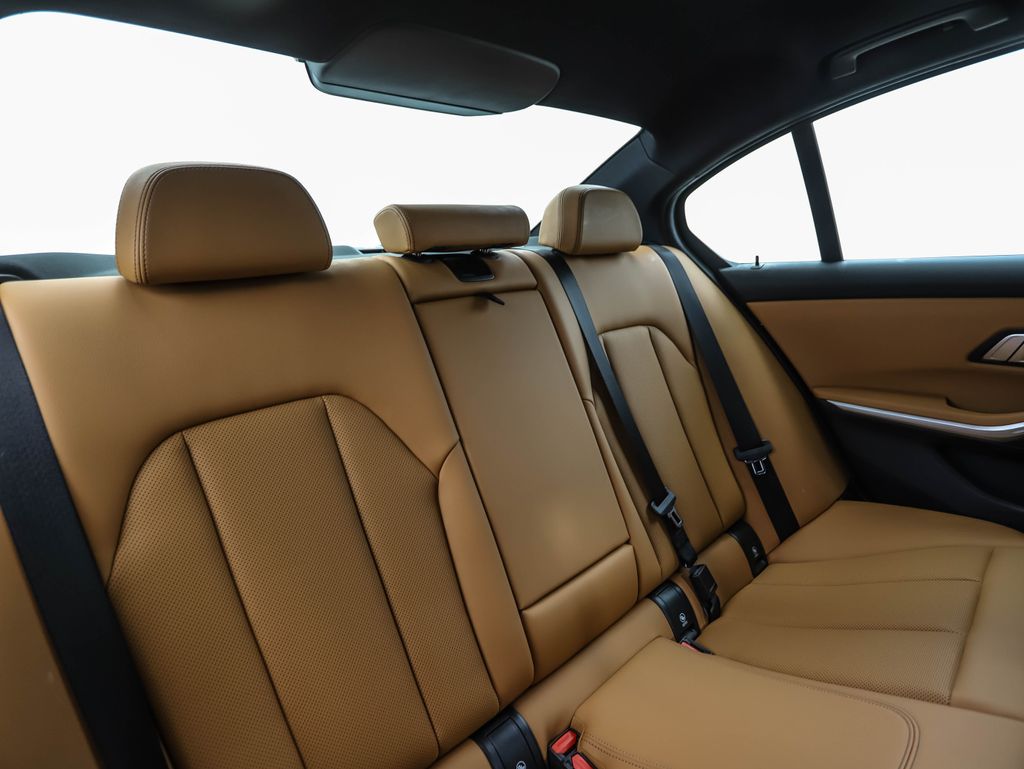 Thumbnail: 2023 BMW 3 Series - 28