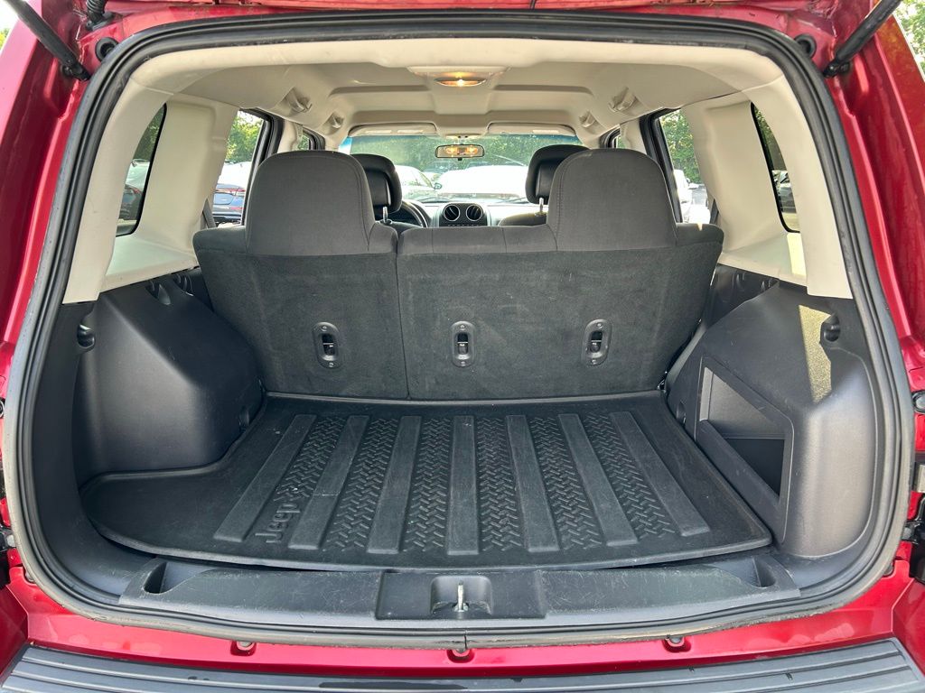 Thumbnail: 2014 Jeep Patriot - 20