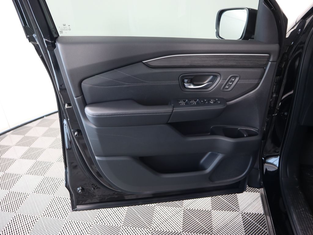 Thumbnail: 2026 Honda Pilot - 26