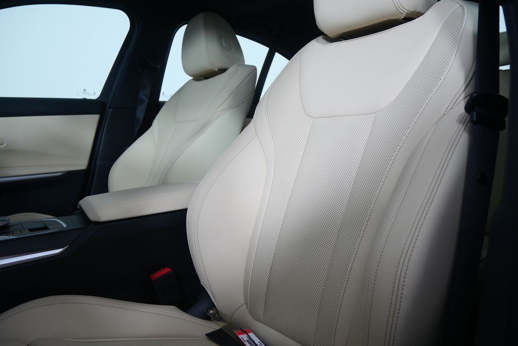 Thumbnail: 2026 BMW 3 Series - 11