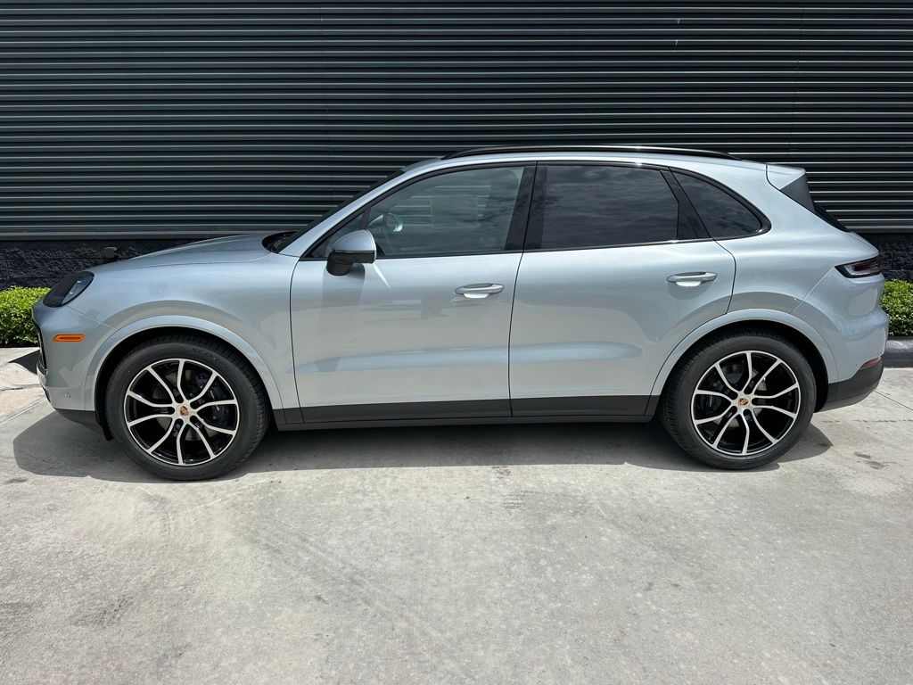 Thumbnail: 2026 Porsche Cayenne - 2