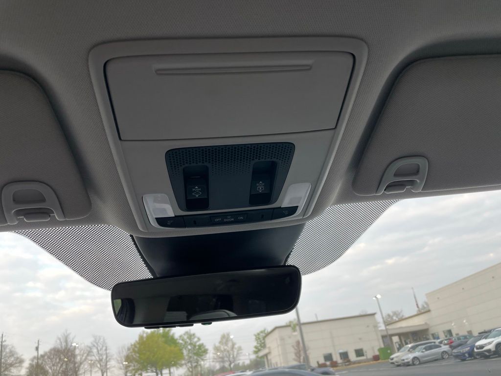 Thumbnail: 2023 Honda Pilot - 17