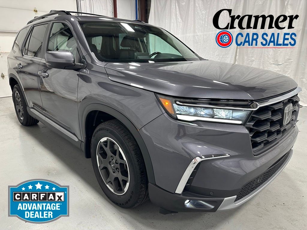 Gray (Modern Steel Metallic) 2023 Honda Pilot SUV / Crossover All-Wheel Drive Automatic
