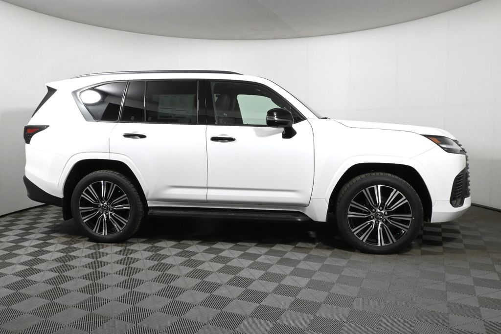 2024 Lexus LX 600 8