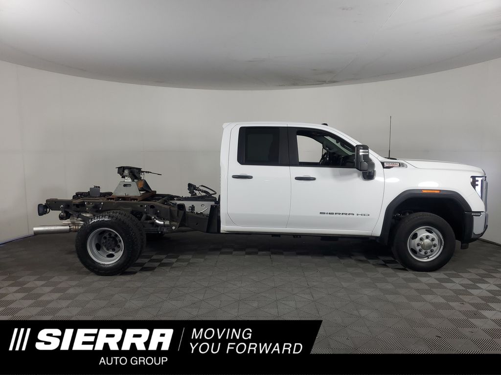 Summit White 2024 GMC Sierra 3500HD Pickup Truck Four-Wheel Drive Automatic