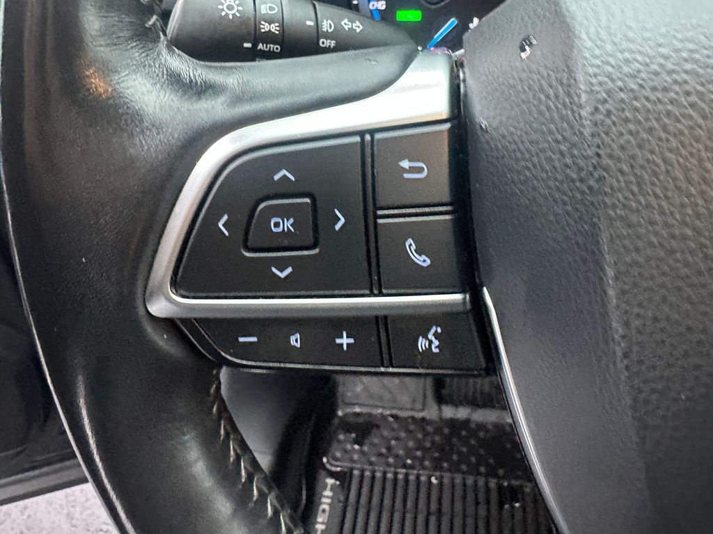 2021 Toyota Highlander Hybrid Platinum