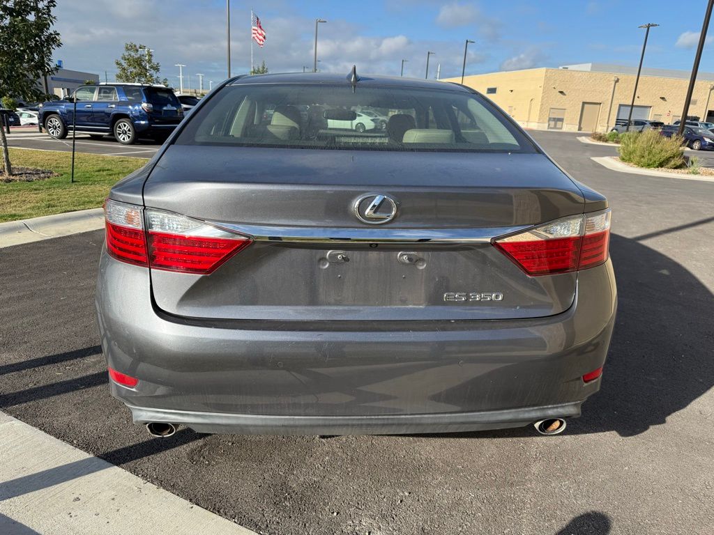 Thumbnail: 2015 Lexus ES - 5