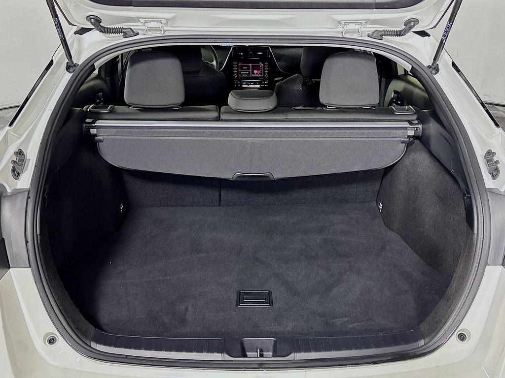 2021 Toyota Prius L