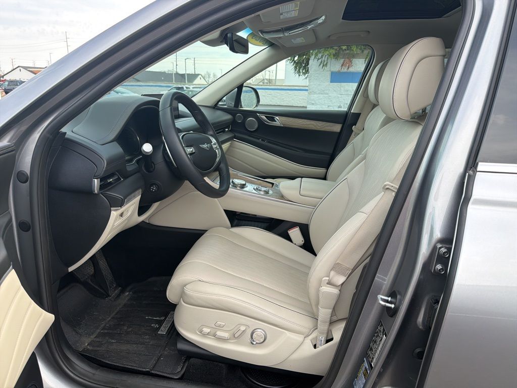 Thumbnail: 2023 Genesis GV80 - 17